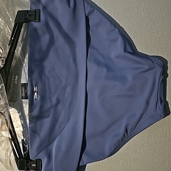 Tommy Hilfiger Women's Standard Smocked Bikini Bottom - Picture 6 of 9